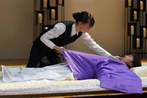 如何进行遗体整容化妆（遗体整容的步骤）